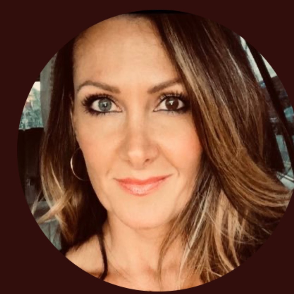 Meet your Posher, Adrienne